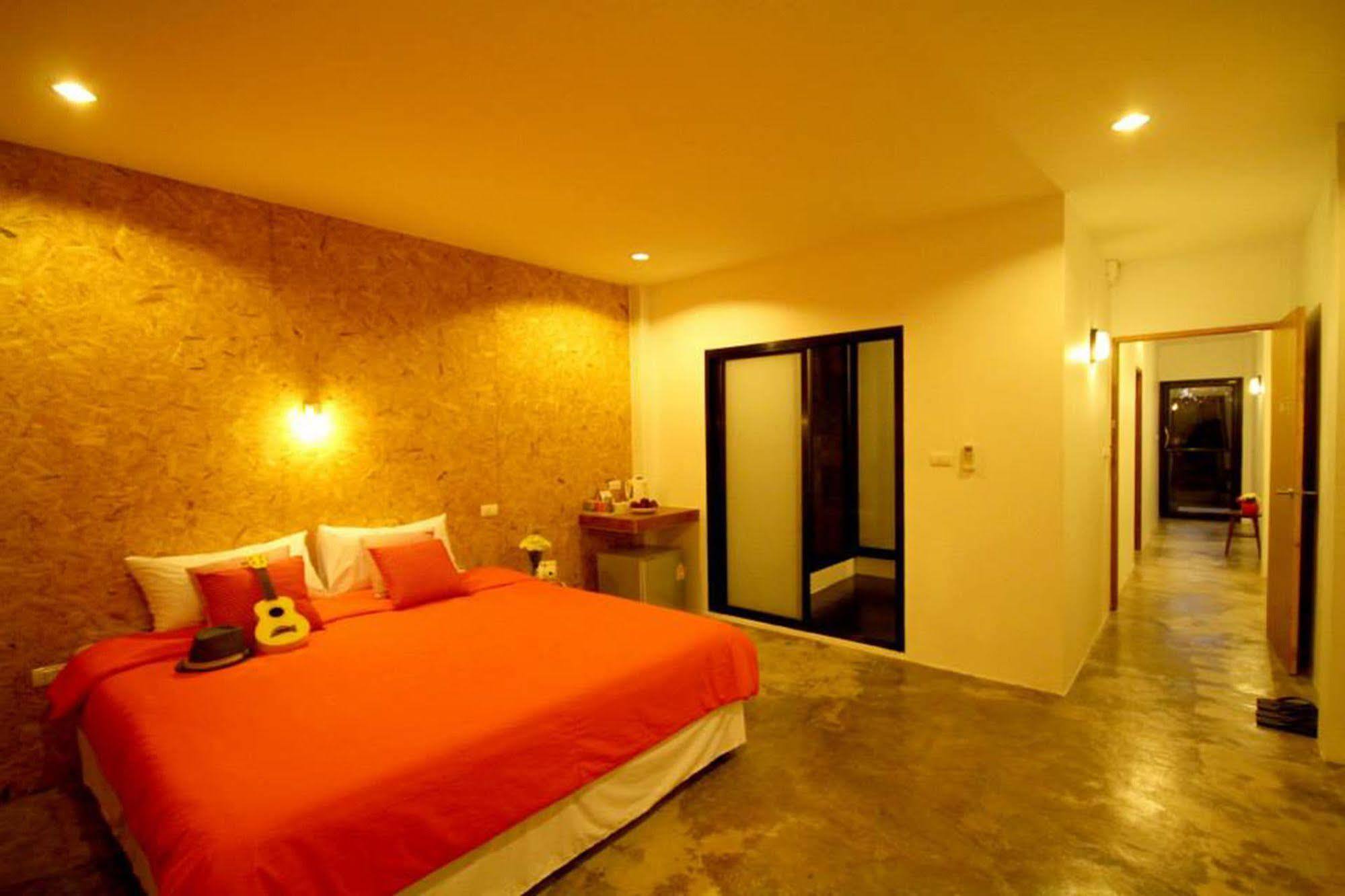 Hostel Mbed Phuket Exteriér fotografie